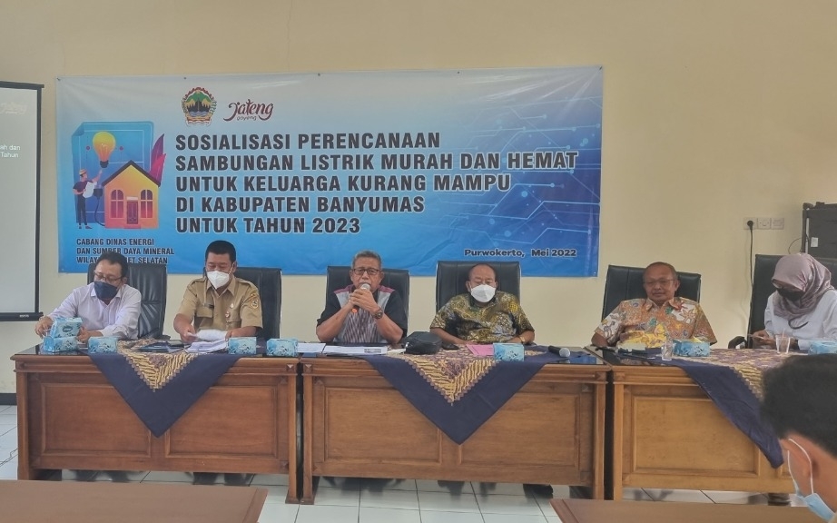 Kepala Dinas ESDM Jateng Menjadi Narasumber Dalam Focus Group Discussion (FGD) Percepatan dan Optimalisasi Operasional Stasiun Pengisian Bahan Bakar Gas (SPBG) Kaligawe