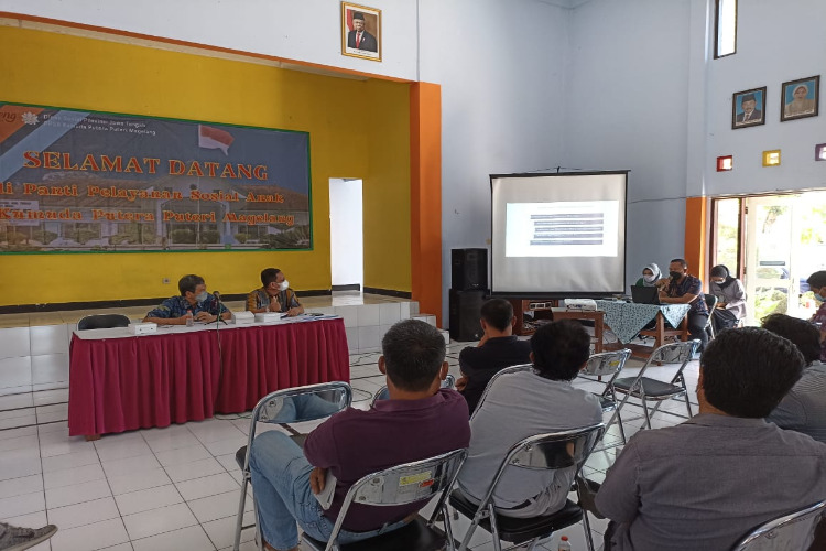 Rapat Sosialisasi dan Pembinaan Kepada Pemilik Izin Pertambangan Wilayah Klaten