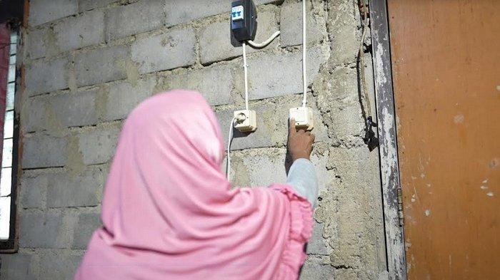 Program Bantuan Sambungan Listrik Ganjar Telah Mencapai  55 ribu Sambungan Listrik